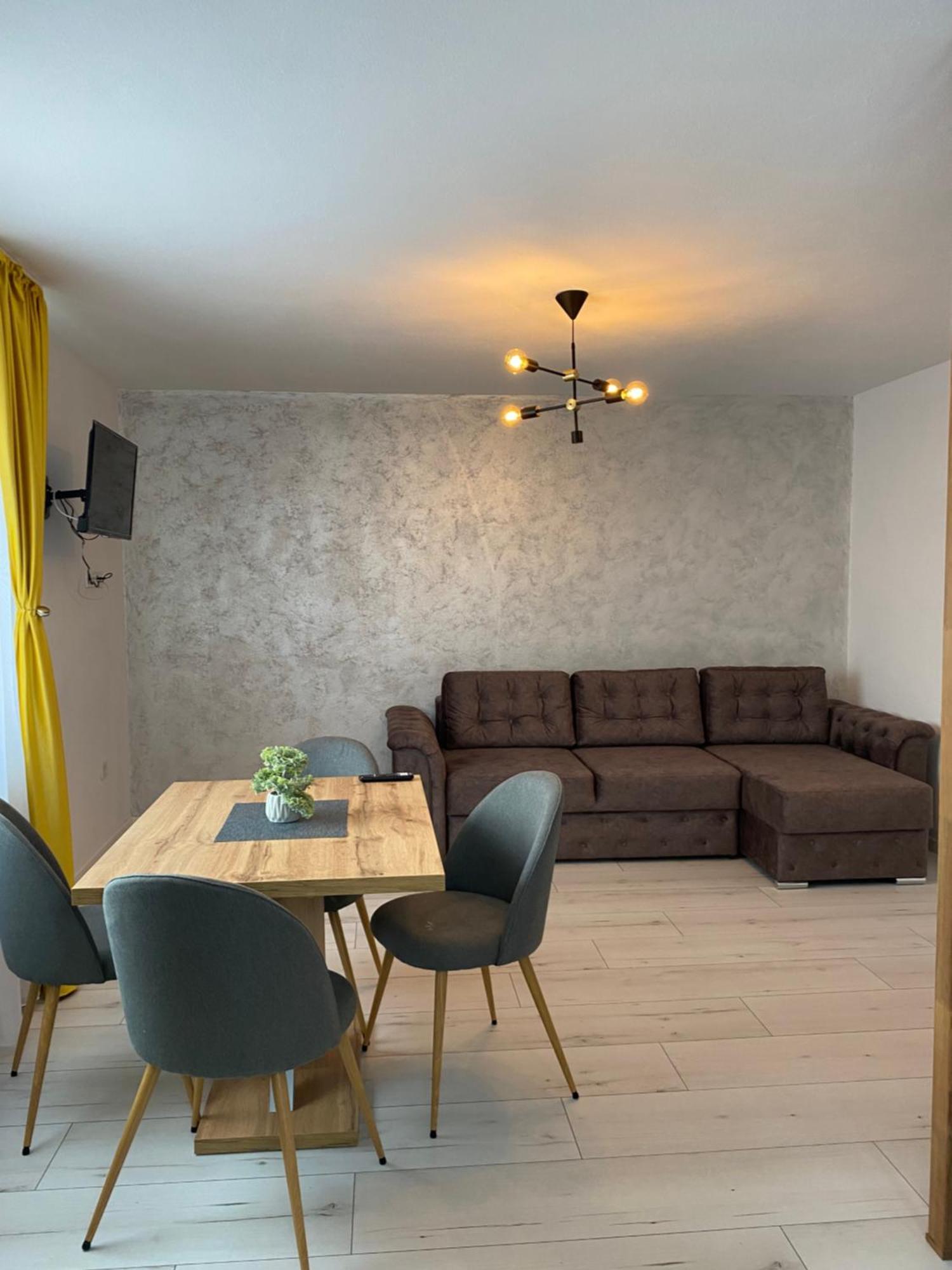 Wonderland Apartment Bistrita  Exterior photo